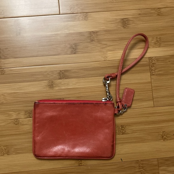 Coach Poppy wristlet - Picture 2 of 3